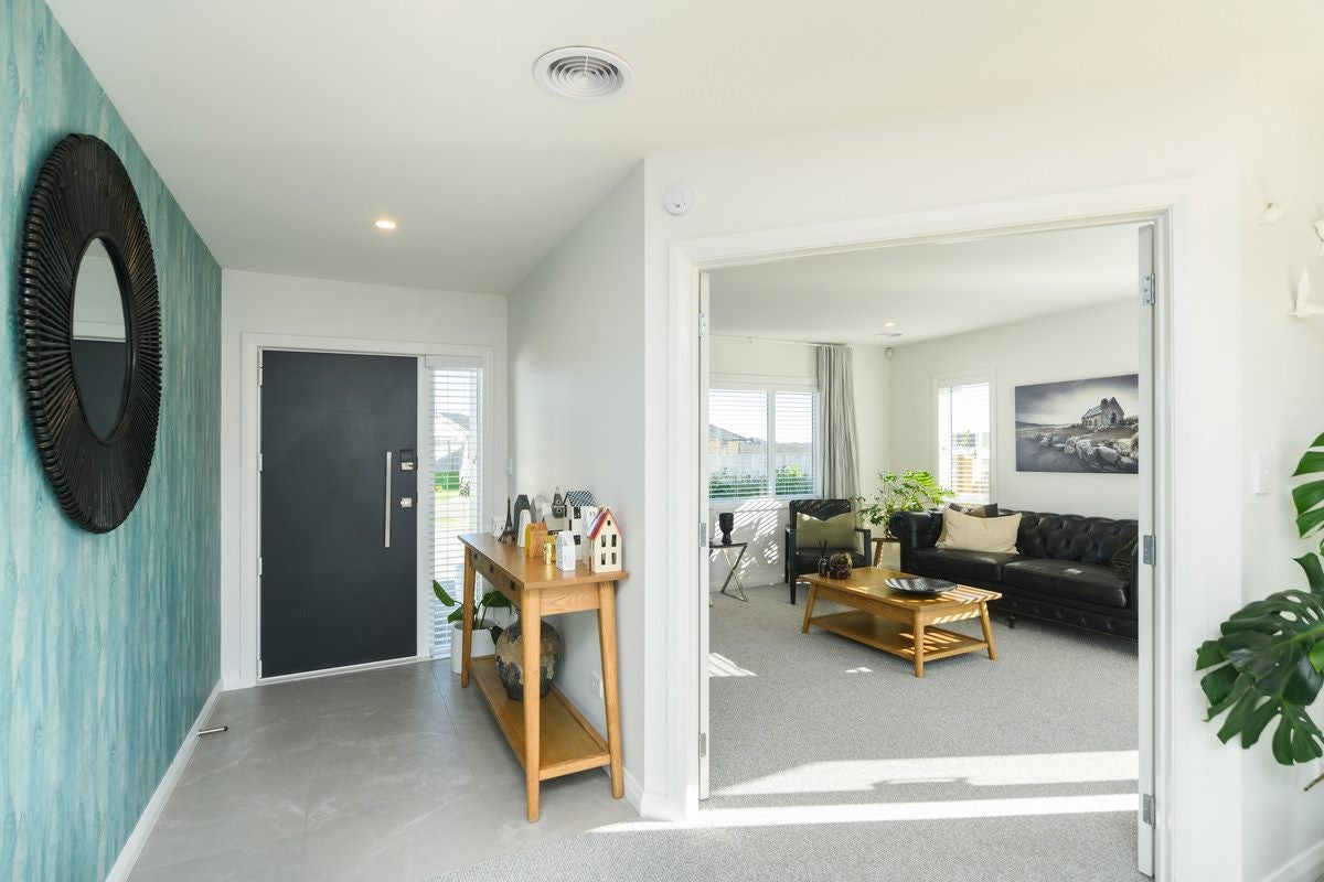 10 Sardinia Grove, Fitzherbert, Palmerston North - Carousel 2