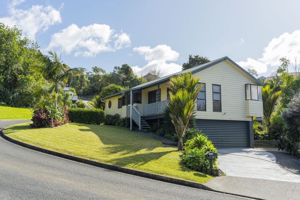 6A Granfield Place, Te Kamo, Whangarei - Carousel 1