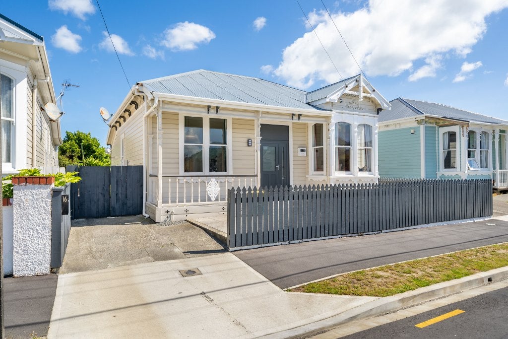 16 Heretaunga Street, Petone, Lower Hutt - Carousel 1