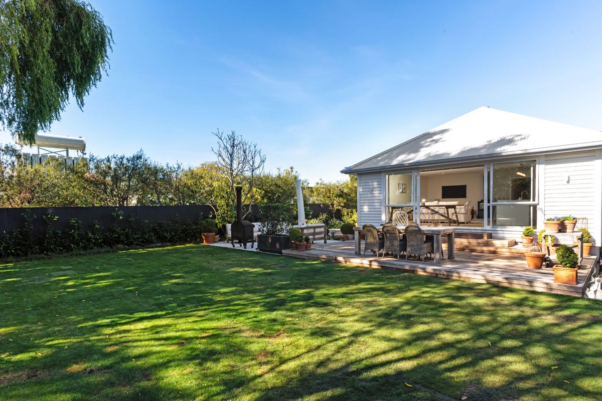 73 McFaddens Road, St Albans, Christchurch - Carousel 42