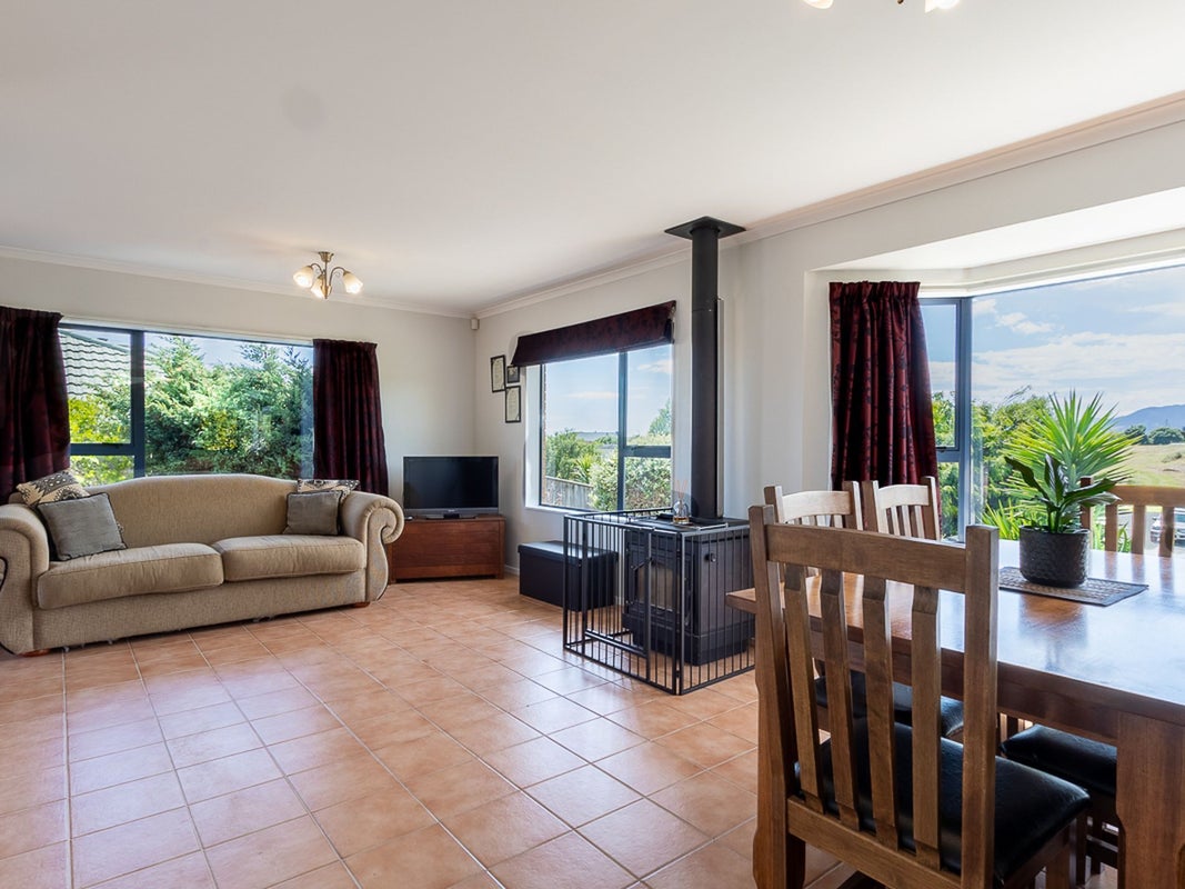 14 Barrett Drive, Waikanae Beach, Waikanae - Carousel 2