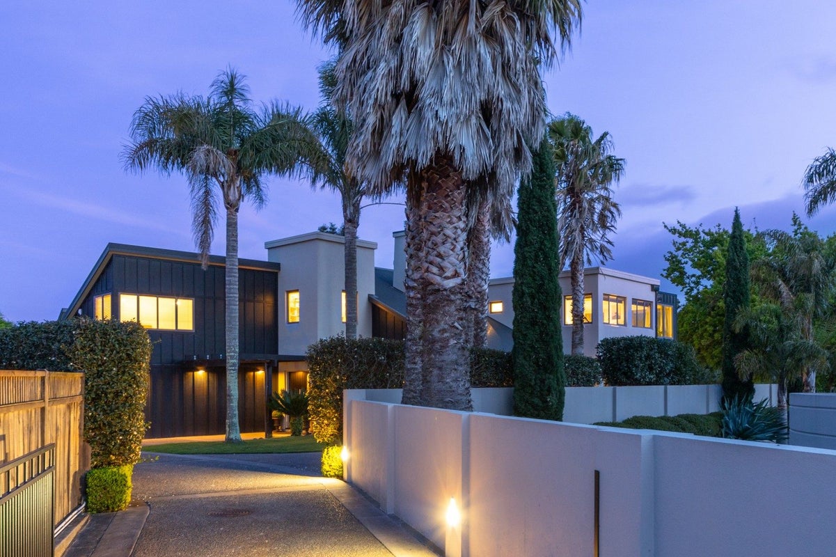 15 Pastoral Lane, Hokowhitu, Palmerston North - Carousel 2
