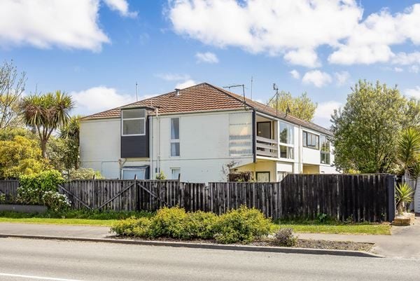 5/107 Holly Road, St Albans, Christchurch - Carousel 1
