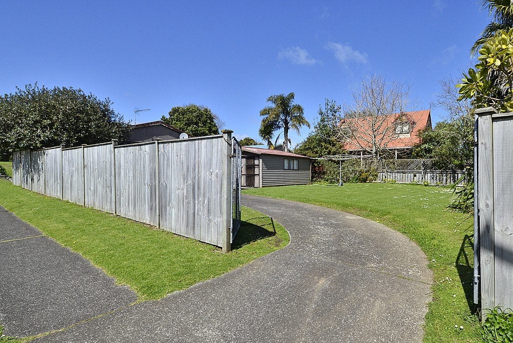 1 Sullivan Avenue, Mangere Bridge, Auckland - Carousel 12