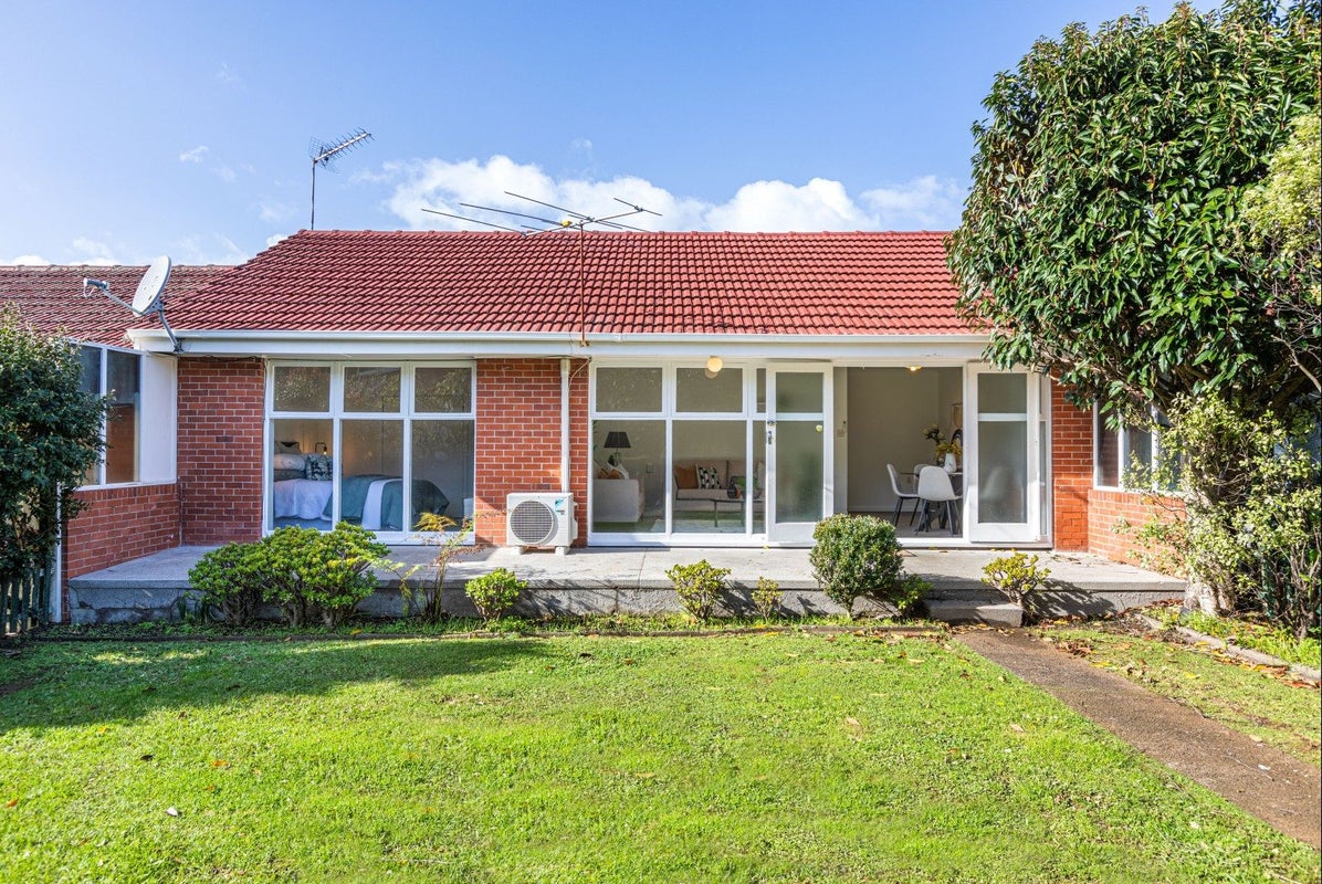 2/39 Tawhiri Road, One Tree Hill, Auckland - Carousel 2