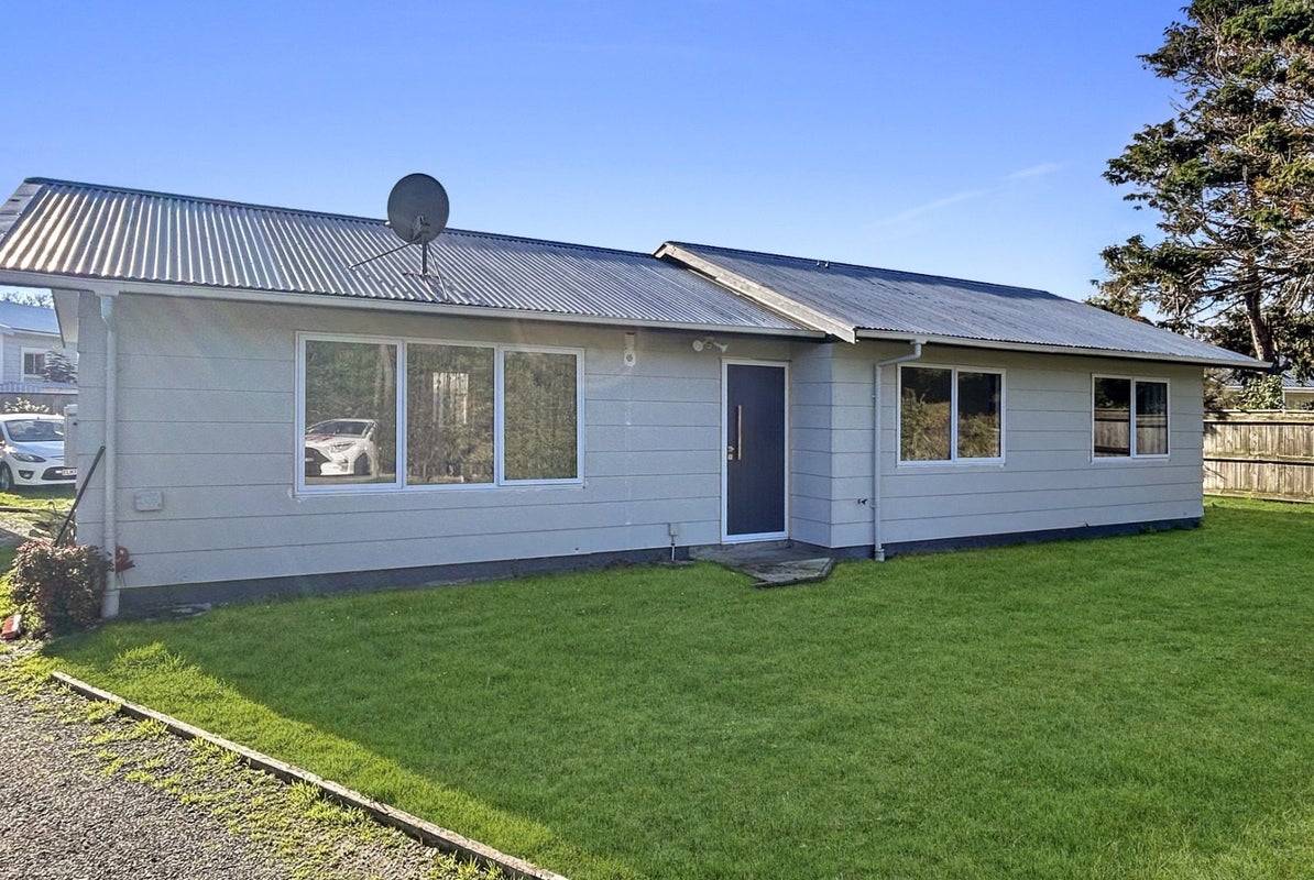25 Old Coach Road South, Otaki Beach, Otaki - Carousel 15