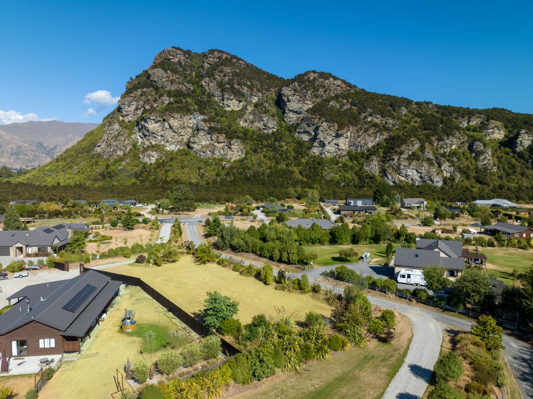 12A Old Racecourse Road, Albert Town, Wanaka - Carousel 1