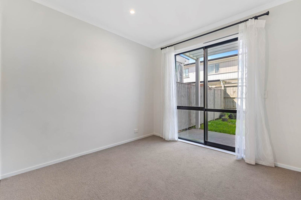 43 Bonnette Road, Flat Bush, Auckland - Carousel 21