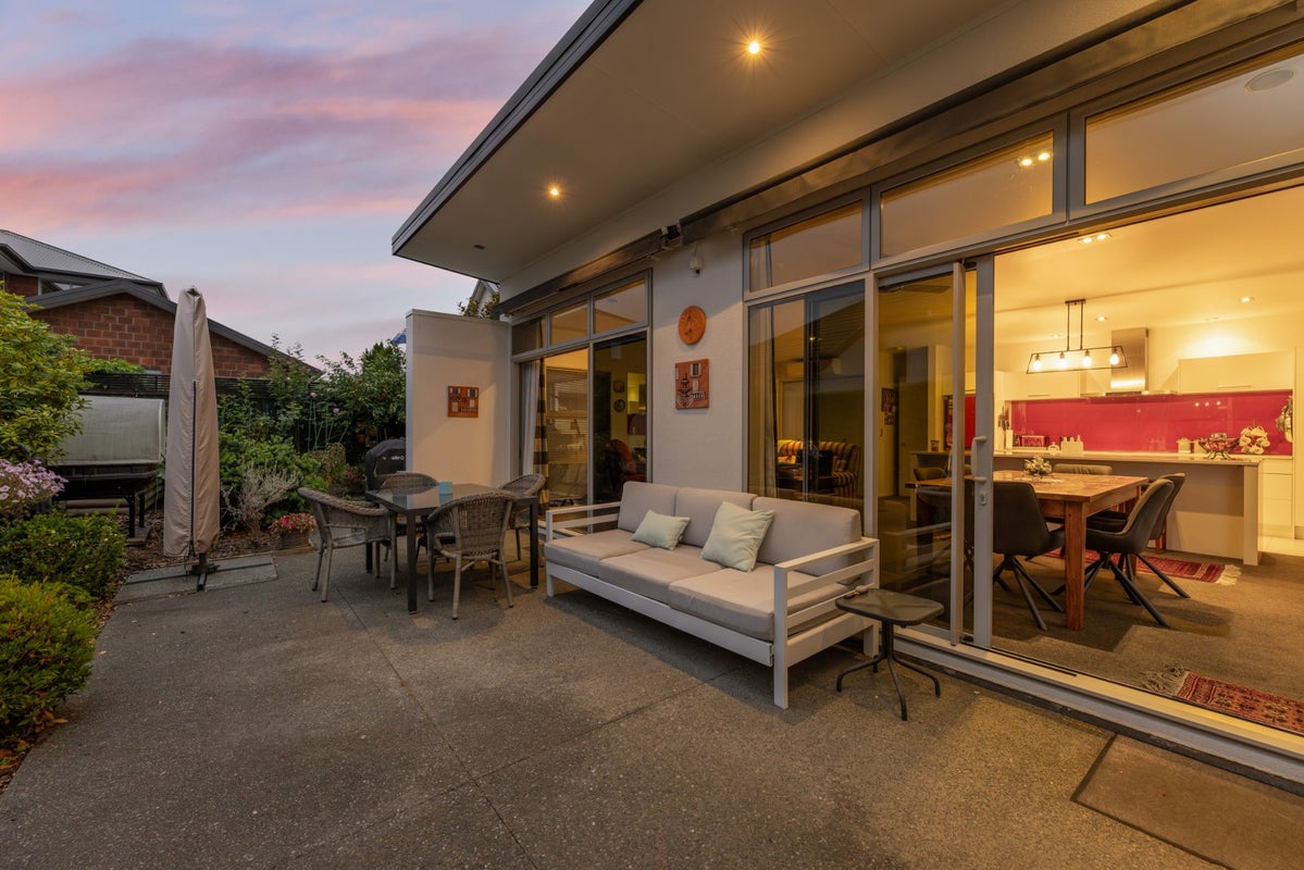 6 Brookfield Drive, Northwood, Christchurch - Carousel 2