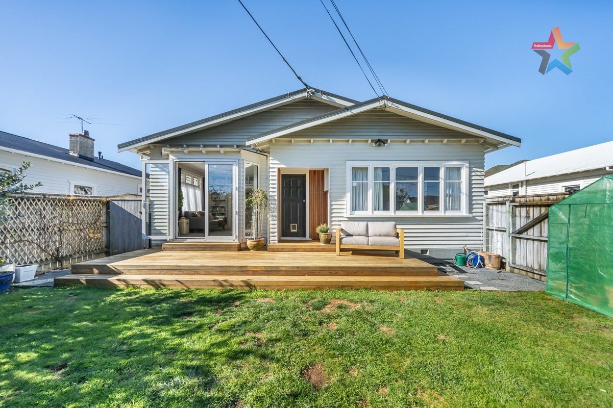7 Vincent Street, Waterloo, Lower Hutt - Carousel 2