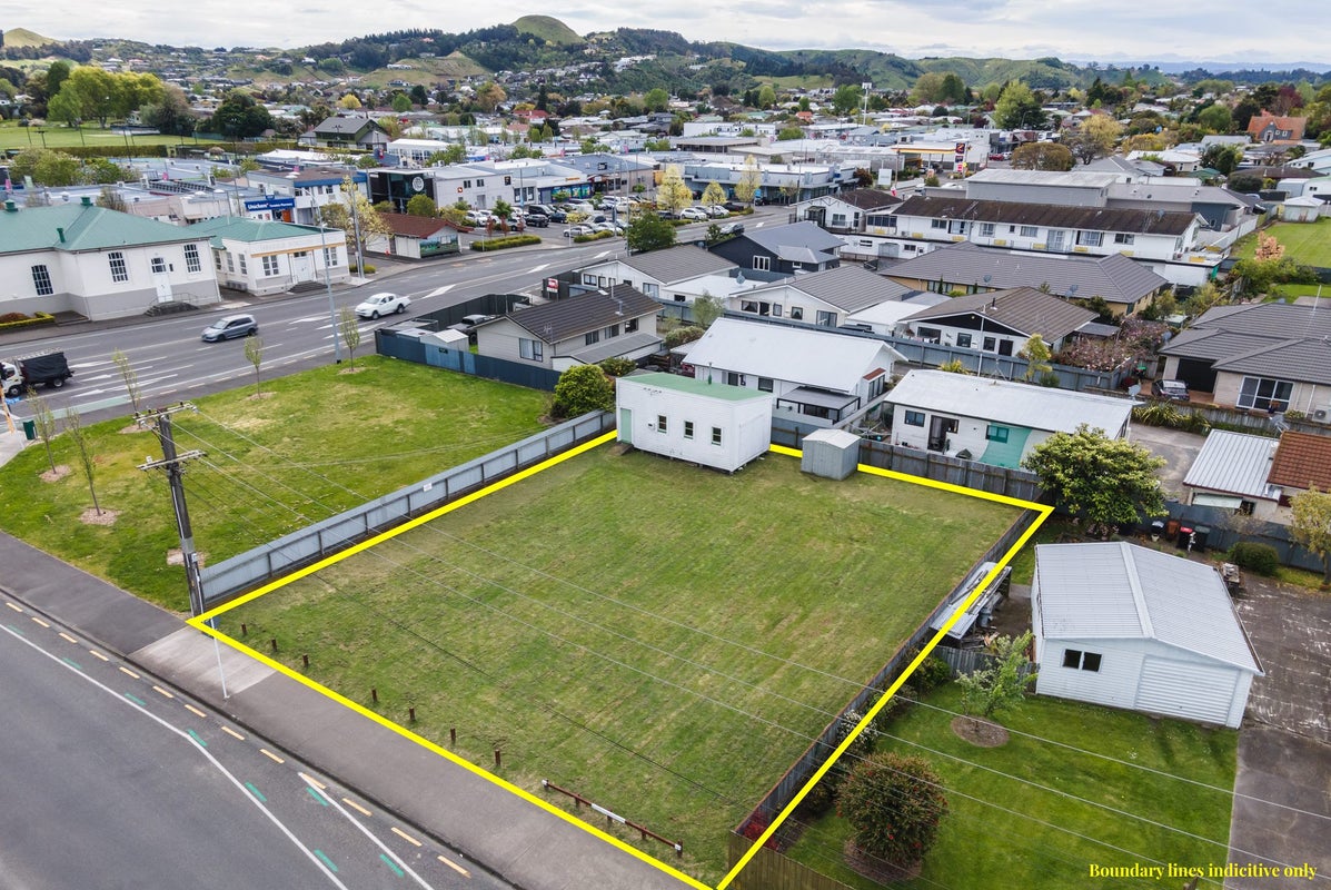 18 Meeanee Road, Taradale, Napier - Carousel 2