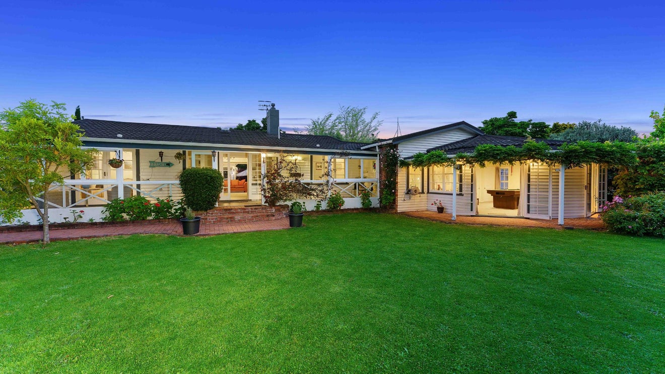 430 Te Moana Road, Waikanae, Waikanae - Carousel 1
