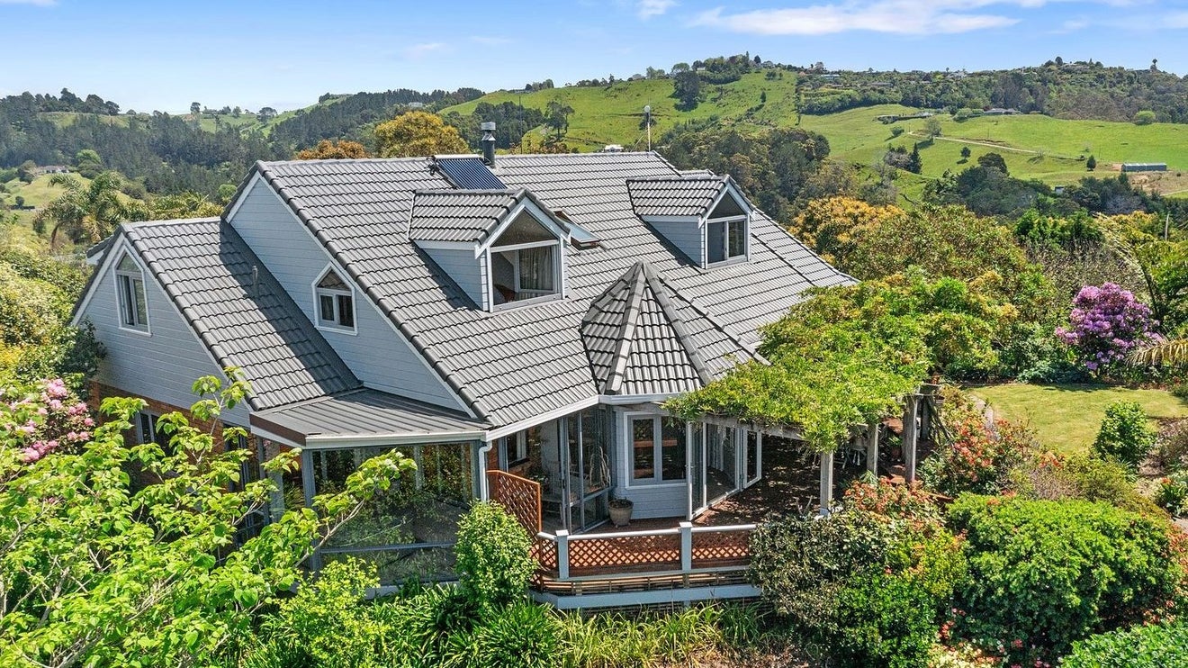 10 Walden Lane, Minden, Tauranga - Carousel 1