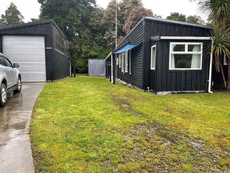 4 Neils Beach, JACKSON BAY, HAAST - Carousel 1