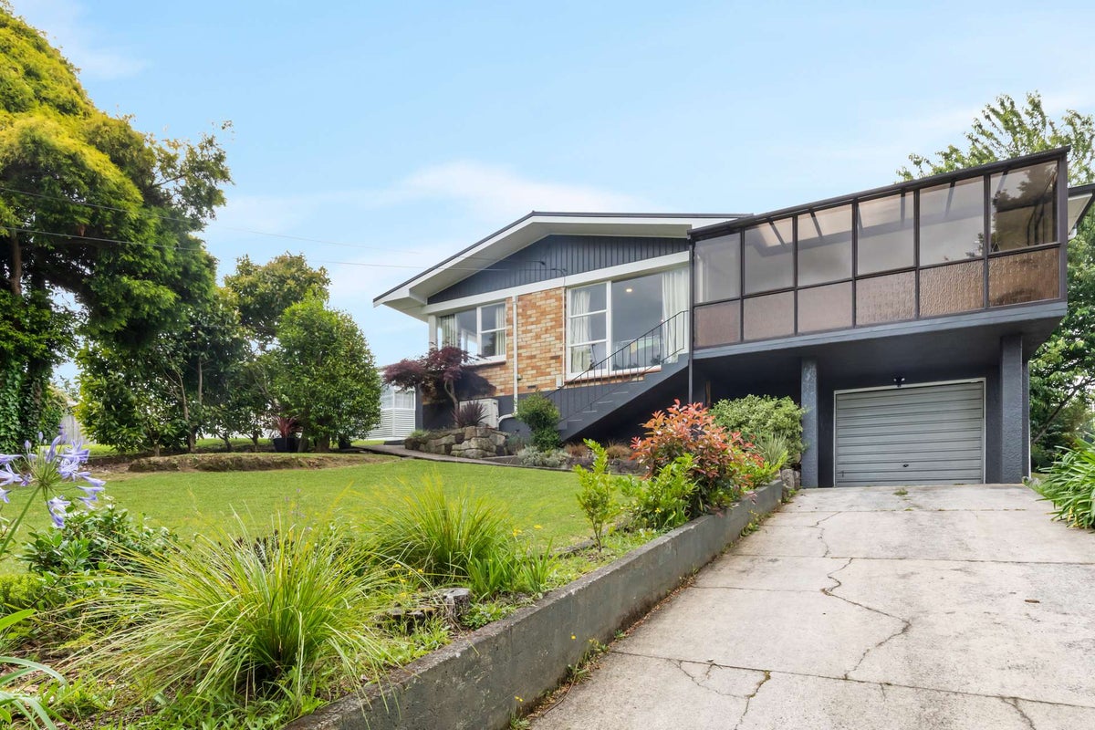 7 Sherriff Street, Hillcrest, Rotorua - Carousel 1