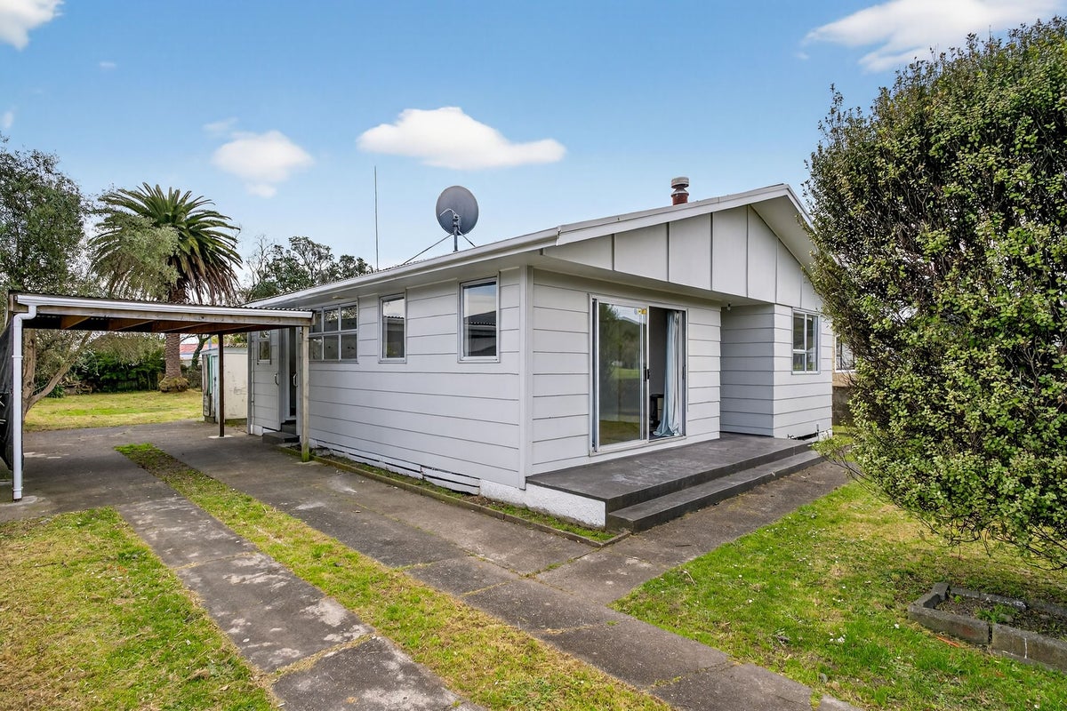 72 Tyndall Road, Outer Kaiti, Gisborne - Carousel 1