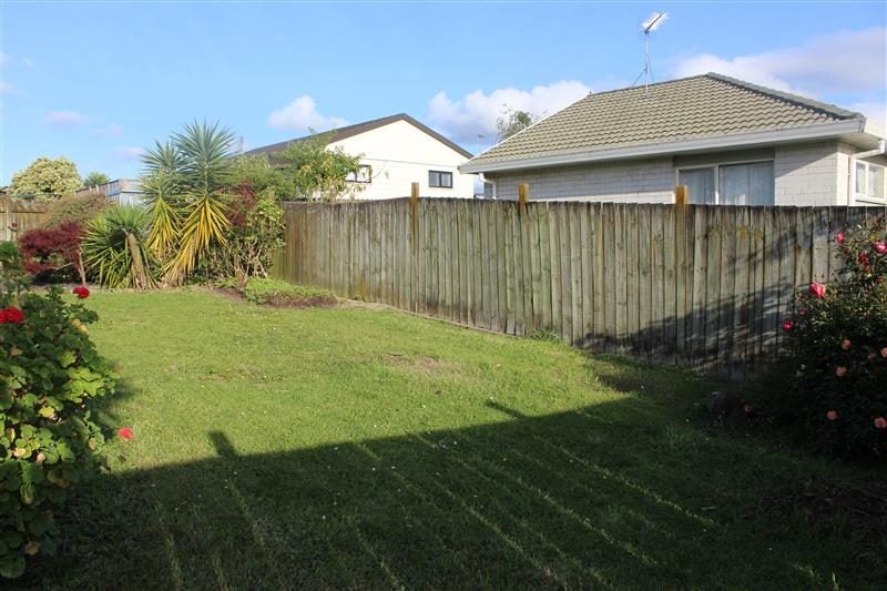 7 Skelton Avenue, Randwick Park, Auckland - Carousel 6