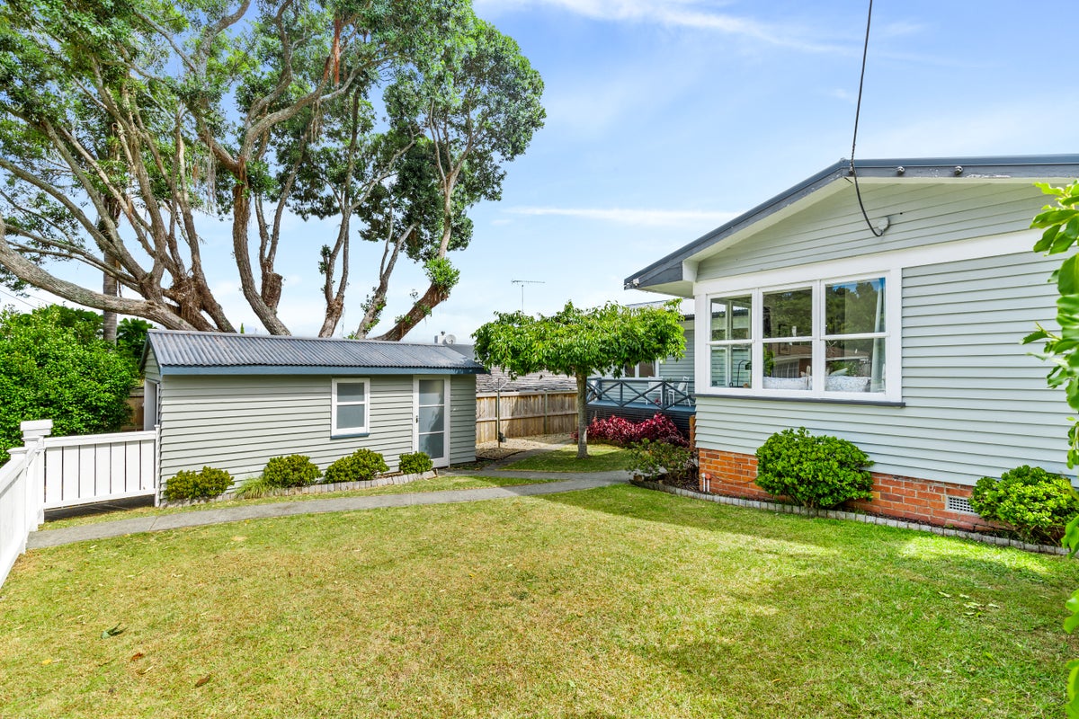 48 Hillcrest Road, Hillcrest, Hamilton - Carousel 25
