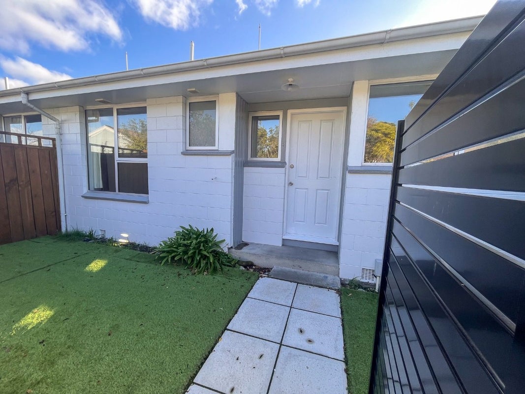 3/324 Ferry Road, Waltham, Christchurch - Carousel 1