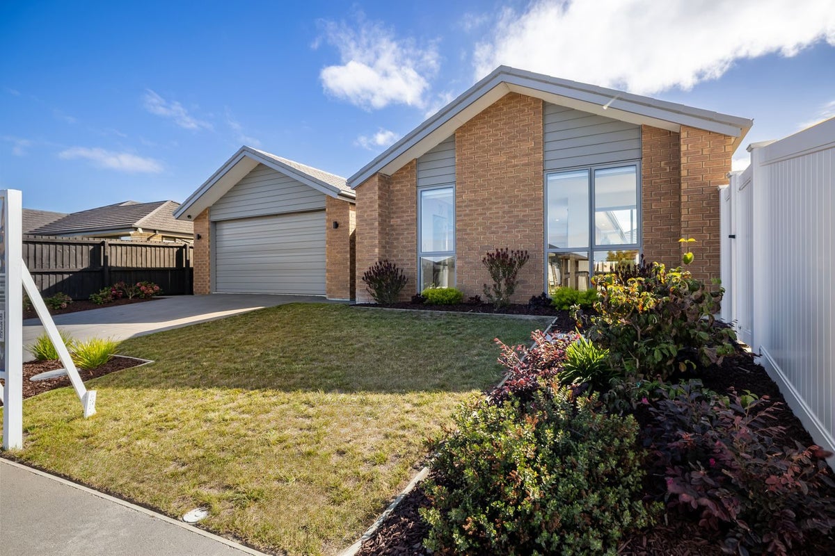 26 Selfe Crescent, Burwood, Christchurch - Carousel 2