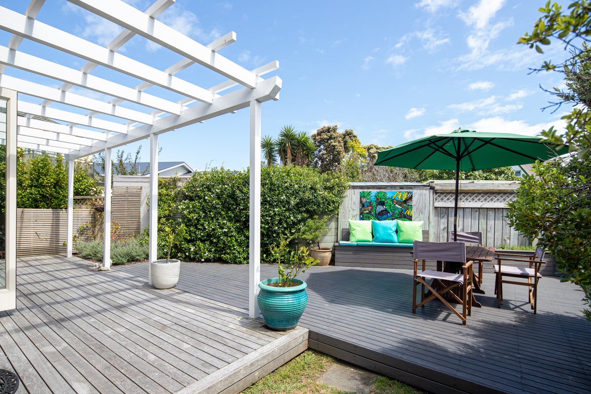 23A The Quadrant, Miramar, Wellington - Carousel 2
