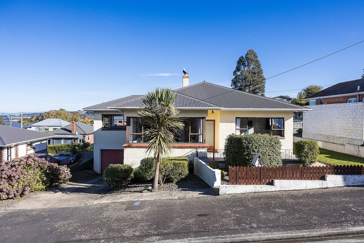 14 Torquay Street, Abbotsford, Dunedin - Carousel 1
