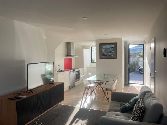 5 Verlamio Lane, Edgeware, Christchurch - Carousel 1