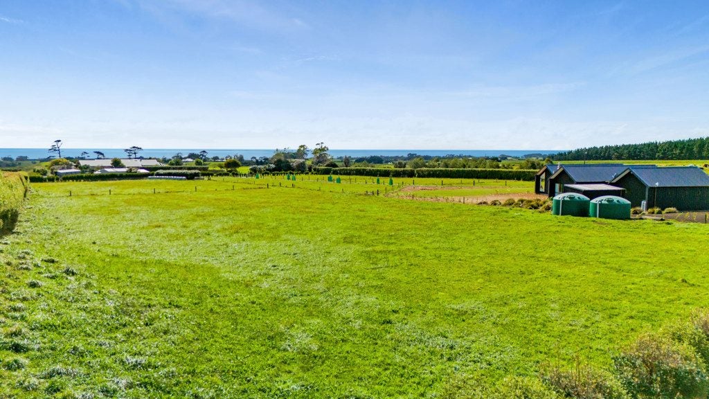 47 Weld Road Lower, Tataraimaka, New Plymouth - Carousel 29