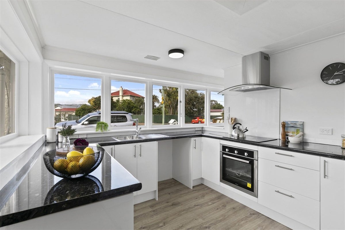 73 Victoria Street, Alicetown, Lower Hutt - Carousel 2