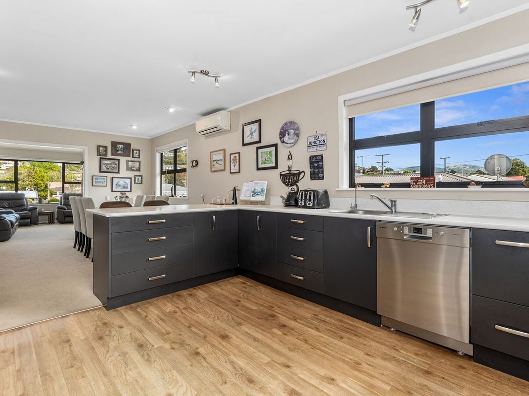 29 Carr Street, Te Kamo, Whangarei - Carousel 1