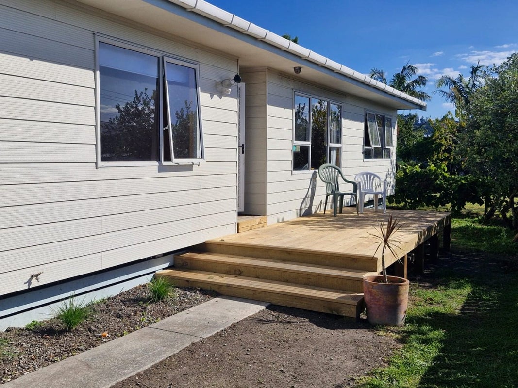 95 De Lautour Road, Inner Kaiti, Gisborne - Carousel 1