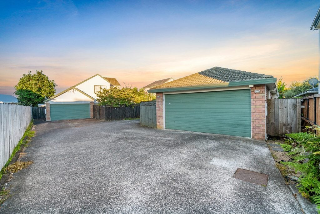 1/150 Rosebank Road, Avondale, Auckland - Carousel 1