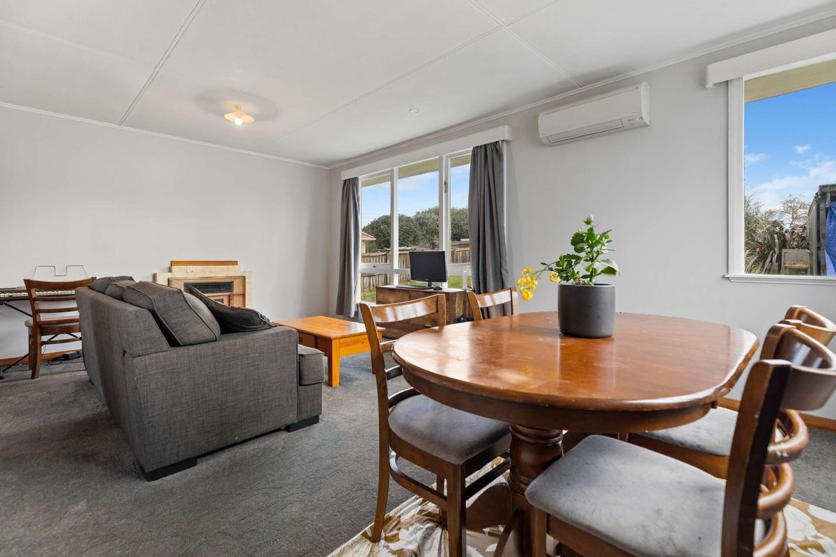 384 Hazelmere Crescent, Te Awamutu, Te Awamutu - Carousel 2
