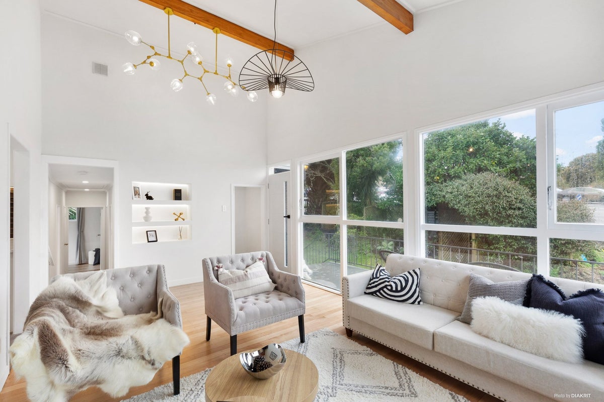 612 Glenfield Road, Bayview, Auckland - Carousel 2
