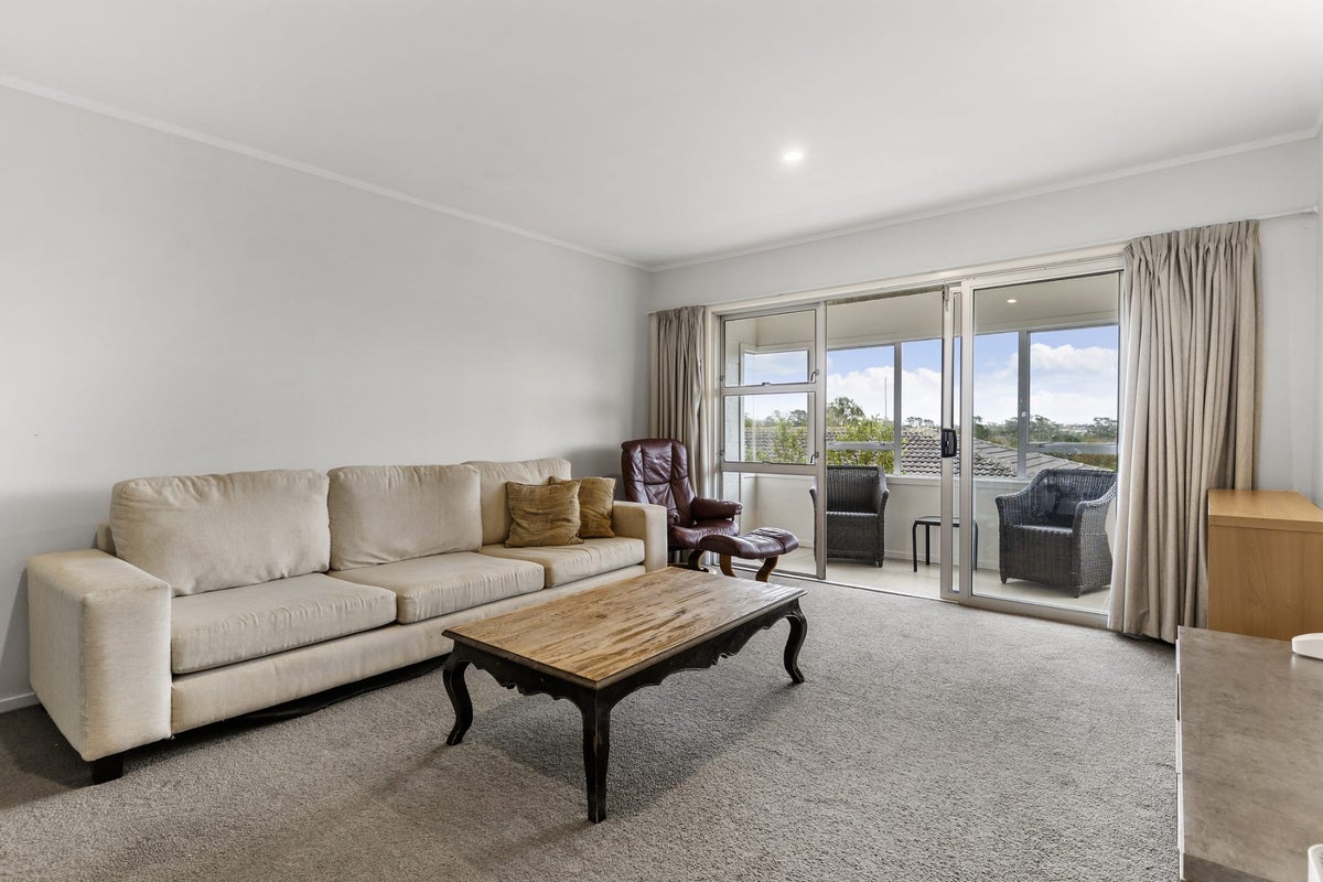 2/16 Penney Avenue, Mount Roskill, Auckland - Carousel 2