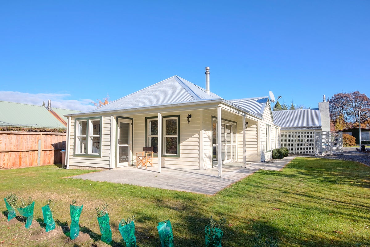 25B Nairn Street, Arrowtown, Arrowtown - Carousel 1