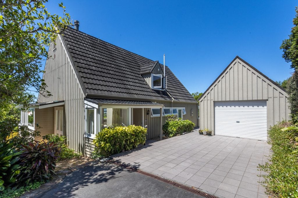 212 Metcalfe Road, Ranui, Auckland - Carousel 1