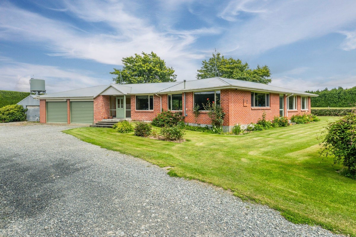 227 Waimarama Road, Rakaia - Carousel 1