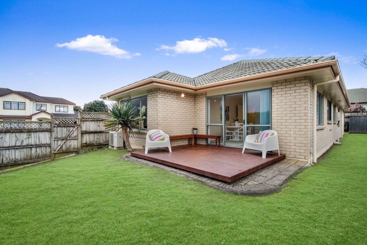 2 Heyington Way, East Tamaki Heights, Auckland - Carousel 2