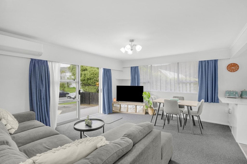 5A Enfield Street, Wainuiomata, Lower Hutt - Carousel 1