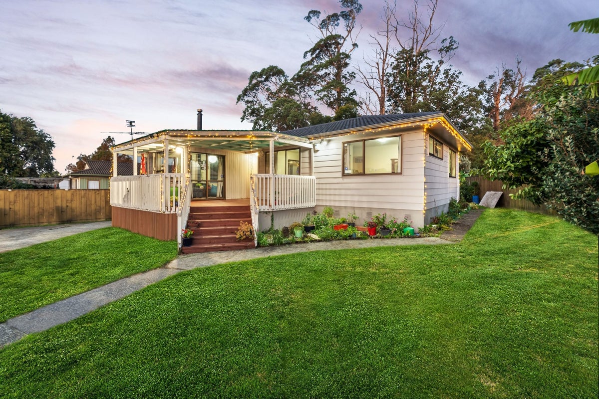 59 Luanda Drive, Ranui, Auckland - Carousel 2