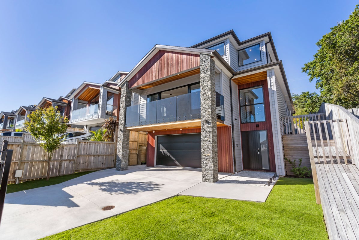 36 Gospel Heights, Flat Bush, Auckland - Carousel 1