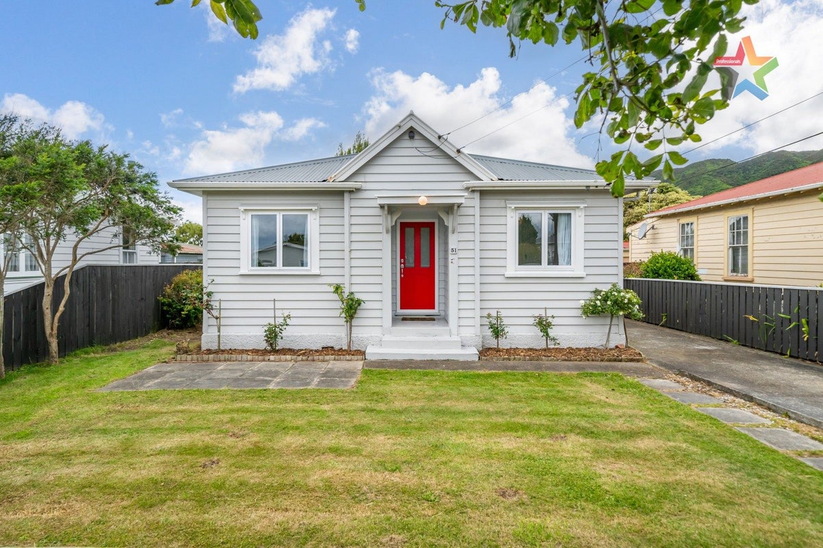 51 York Street, Moera, Lower Hutt - Carousel 1