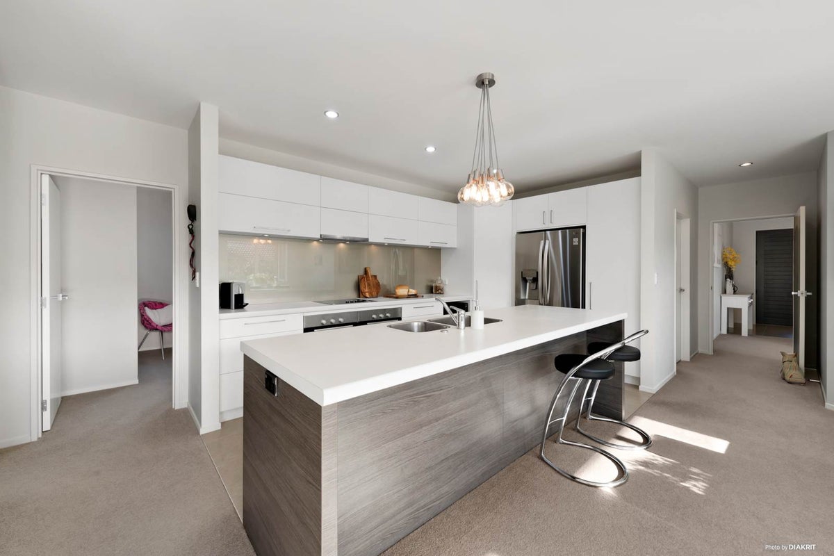 57 Intrepid Crescent, Beachlands, Auckland - Carousel 2