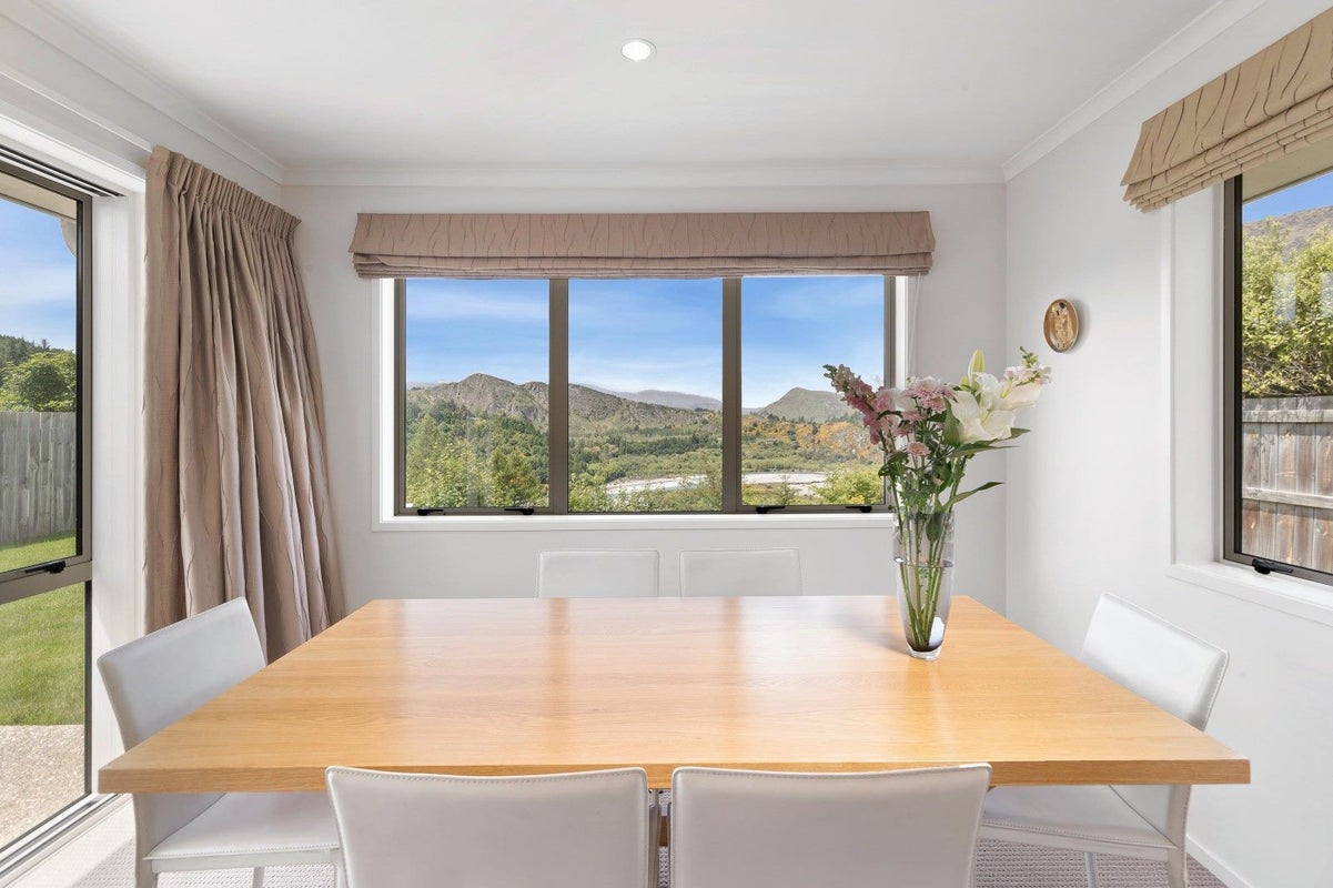 9 Sew Hoy LANE, ARTHURS POINT, QUEENSTOWN - Carousel 2