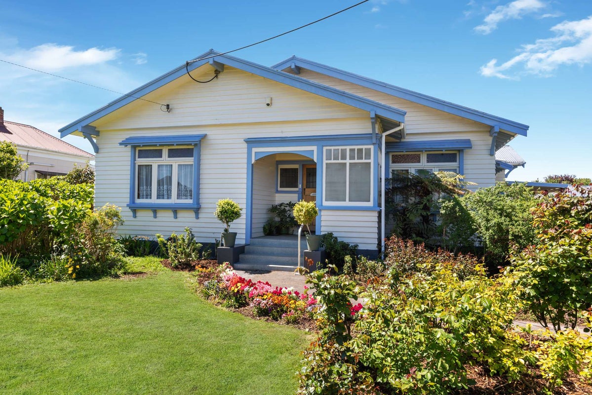 7 White Street, Whanganui East, Whanganui - Carousel 1