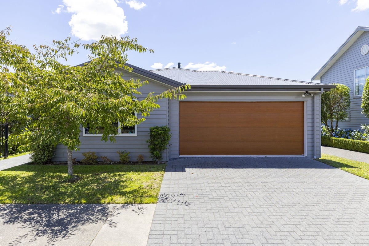 25 Chateau Crescent, Rangatira Park, Taupo - Carousel 2