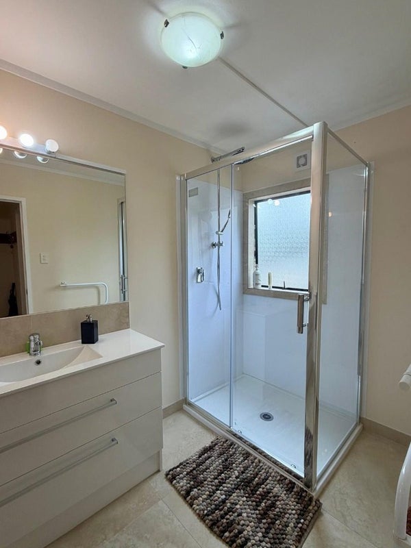2/19A Woodvale Road, Glen Eden, Auckland - Carousel 12