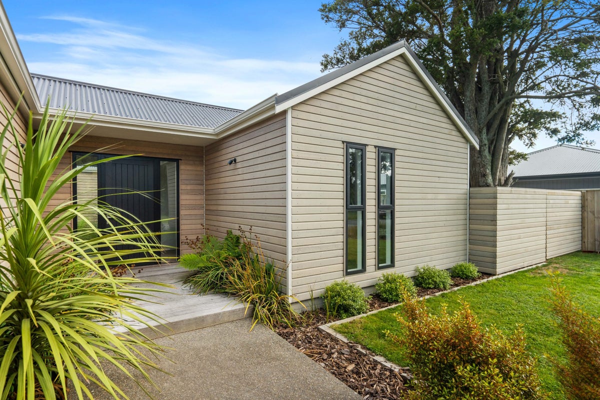 36 Marine Corps Drive, Solway, Masterton - Carousel 2