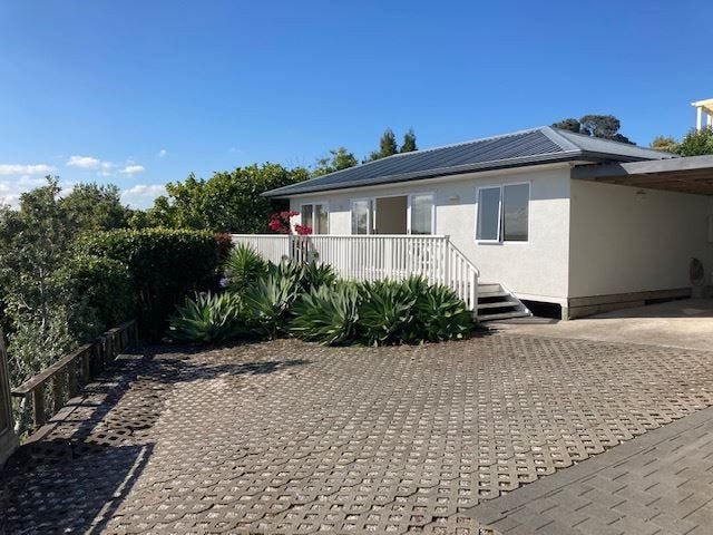 109 Bleakhouse Road, Mellons Bay, Auckland - Carousel 1